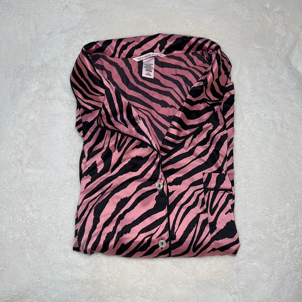 Victoria’s Secret long sleeve pajama sleep shirt size L